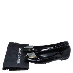 مملوكة مسبقًا حذاء باليرينا فلات لوي فيتون مزين بمربع جلد أسود مقاس 39.5