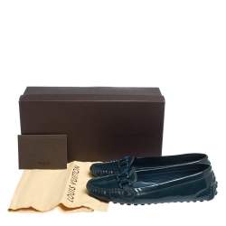 مملوكة مسبقًا Louis Vuitton Blue Patent Leather Oxford Logo Loafers Size 37.5