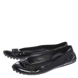 مملوكة مسبقًا Louis Vuitton Black Patent Leather Logo Ballet Flats Size 38
