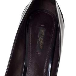 مملوكة مسبقًا حذاء كعب عالي لوي فيتون مقدمة مستديرة مزهرف بسعار الماركة جلد لامع عنابي داكن مقاس 41