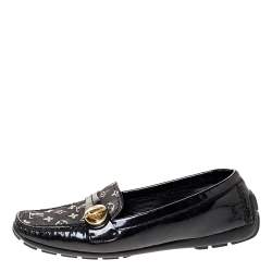 مملوكة مسبقًا Louis Vuitton Black Patent And Mini Lin Monogram Canvas Loafers Size 37.5