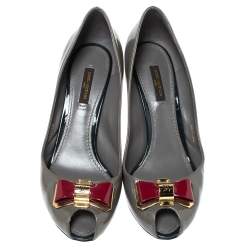 Pre Owned Louis Vuitton Grey/Green Patent Leather Lou Peep Toe Pumps Size 39