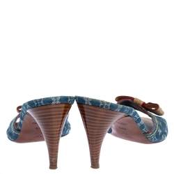 مملوكة مسبقًا صندل سلايد لوي فيتون مزين بفيونكة جلد و دنيم مونوغرامي أزرق مقاس 39.5