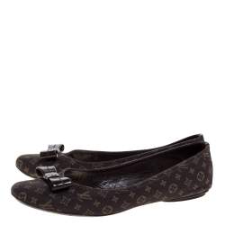 مملوكة مسبقًا Louis Vuitton Brown Mini Lin Monogram Canvas And Patent Bow Grenadine Ballet Flat Size 40.5