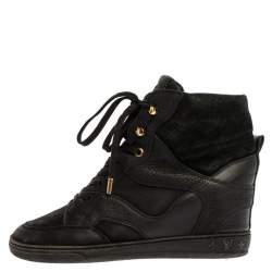 مملوكة مسبقًا حذاء رياضي لوي فيتون رباط علوي و طراز مرتفع من أعلى سويدي و جلد مونوغرامي أسود مقاس 37