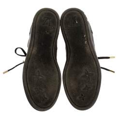 مملوكة مسبقًا حذاء رياضي لوي فيتون رباط علوي و طراز مرتفع من أعلى سويدي و جلد مونوغرامي أسود مقاس 37