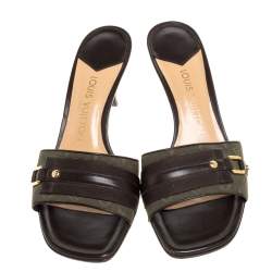 مملوكة مسبقًا Louis Vuitton Vintage Green Canvas And Brown Leather Trim Open Toe Sandals Size 38.5
