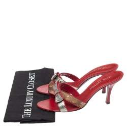 مملوكة مسبقًا صندل سلايد لوي فيتون ساتان شيري بلوسوم مونوغرامي أحمر مقاس 38