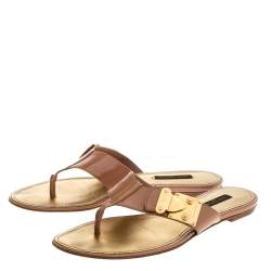 Pre Owned Louis Vuitton Beige Patent Leather Thong Flats Size 38.5