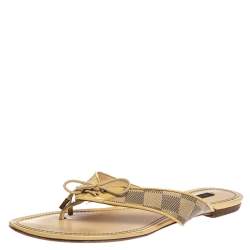 Pre Owned Louis Vuitton White Damier Ebene Canvas And Patent Leather Trim Thong Flat Size 38.5