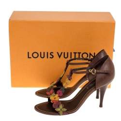 مملوكة مسبقًا Louis Vuitton Brown Leather Aubepine Floral T Strap Sandals Size 37