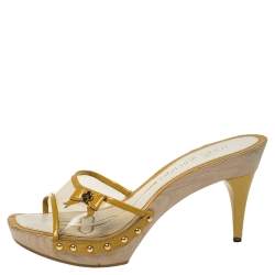 مملوكة مسبقًا Louis Vuitton Yellow Patent Leather Trim and PVC Bow Detail Platform Clogs Size 36.5