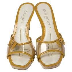 مملوكة مسبقًا Louis Vuitton Yellow Patent Leather Trim and PVC Bow Detail Platform Clogs Size 36.5