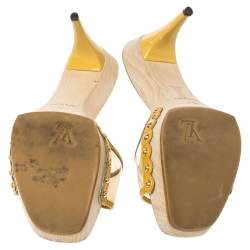 مملوكة مسبقًا Louis Vuitton Yellow Patent Leather Trim and PVC Bow Detail Platform Clogs Size 36.5