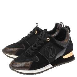 مملوكة مسبقًا Louis Vuitton Black Monogram Canvas, Leather and Mesh Run Away Lace Up Sneakers Size 39