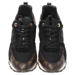 مملوكة مسبقًا Louis Vuitton Black Monogram Canvas, Leather and Mesh Run Away Lace Up Sneakers Size 39