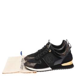 مملوكة مسبقًا Louis Vuitton Black Monogram Canvas, Leather and Mesh Run Away Lace Up Sneakers Size 39
