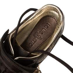 مملوكة مسبقًا Louis Vuitton Brown Patent Leather And Monogram Canvas Lace Up Sneakers Size 39