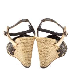 مملوكة مسبقًا Louis Vuitton Monogram Canvas and Metallic Gold Leather Bahamas T Strap Espadrille Wedge Sandals Size 39