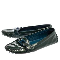 مملوكة مسبقًا حذاء أوكسفورد فلات لوي فيتون جلد أخضر لامع مقاس 40