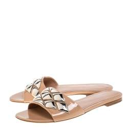 Pre Owned صندل سلايد فلات لوي فيتون مزخرف جلد لامع بيج مقاس 37.5