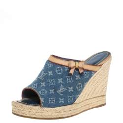مملوكة مسبقًا صندل سلايد لوي فيتون كعب روكي إسبارديل جلد و دنيم مونوغرامي أزرق و بيج مقاس 37