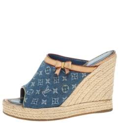 مملوكة مسبقًا صندل سلايد لوي فيتون كعب روكي إسبارديل جلد و دنيم مونوغرامي أزرق و بيج مقاس 37