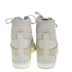 مملوكة مسبقًا Louis Vuitton Beige/White Leather And Embossed Monogram Suede Millenium Wedge Sneakers Size 36.5
