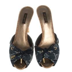 مملوكة مسبقًا Louis Vuitton Blue Monogram Denim Canvas Slide Sandals Size 39