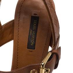 مملوكة مسبقًا صندل لوي فيتون فورمينترا كعب روكي إسبادريل جلد اديل مونوغرامي بني فاتح مقاس 38