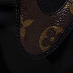 مملوكة مسبقًا بوت للكاحل لوي فيتون جلد أسود وكانفاس مونوغرامي مقاس 38.5