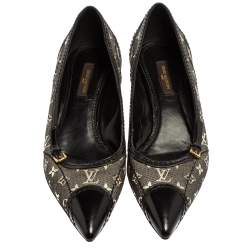 مملوكة مسبقًا Louis Vuitton Black/White Monogram Mini Lin Canvas And Leather Kitten Heel Pumps Size 36