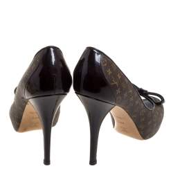 Pre Owned حذاء كعب عالي لوي فيتون ماليبو كانفاس مونوغرامي وجلد لامع مقدمة مفتوحة مقاس 40.5