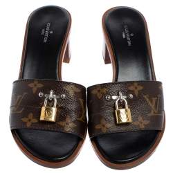 مملوكة مسبقًا Louis Vuitton Brown/Beige Monogram Canvas Lock It Slide Sandals Size 35