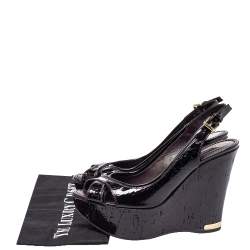 مملوكة مسبقًا Louis Vuitton Amarante Monogram Vernis Leather Pantheon Wedge Sandals Size 37