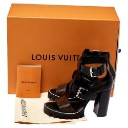 مملوكة مسبقًا Louis Vuitton Black Patent Leather and Monogram Canvas Star Trail Sandals Size 35