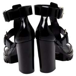 مملوكة مسبقًا Louis Vuitton Black Patent Leather and Monogram Canvas Star Trail Sandals Size 35