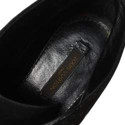 مملوكة مسبقًا Louis Vuitton Black Suede Monogram  Ankle Boot Size 39