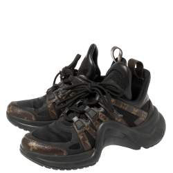 مملوكة مسبقًا حذاء رياضي لوي فيتون كانفاس أسود ومونوغرامي وشبكة أرش لايت مقاس 38.5