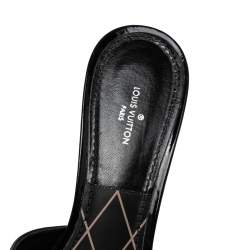 مملوكة مسبقًا Louis Vuitton Black Studded Leather Slide Sandals Size 38.5
