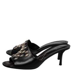 مملوكة مسبقًا Louis Vuitton Black Studded Leather Slide Sandals Size 38.5