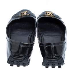 مملوكة مسبقًا Louis Vuitton Black Patent Leather Oxford Slip On Loafers Size 40