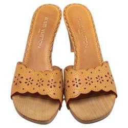 مملوكة مسبقًا Louis Vuitton Tan Leather Wooden Slide Clog Sandals Size 40.5