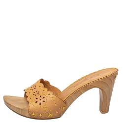 مملوكة مسبقًا Louis Vuitton Tan Leather Wooden Slide Clog Sandals Size 40.5