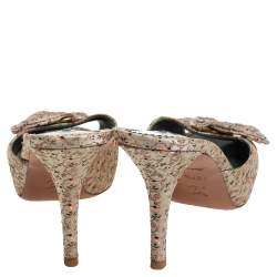 مملوكة مسبقًا Louis Vuitton Off White Embroidered Fabric Bow Slide Sandals Size 37.5