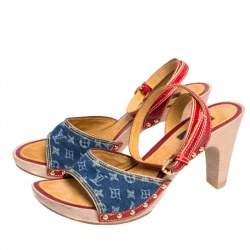مملوكة مسبقًا صندل لوي فيتون جلد ودنيم مونوغرامي متعدد الألوان سير كاحل كعب خشبي مقاس 38