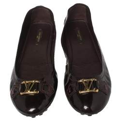 Pre Owned حذاء باليرينا فلات أوكسفورد لوي فيتون جلد لامع عنابي مقاس 39