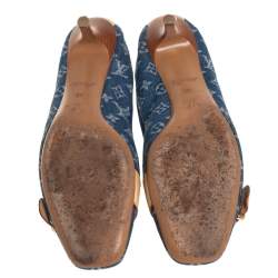مملوكة مسبقًا Louis Vuitton Blue Monogram Denim And Beige Leather Buckle Embellished Pumps Size 38