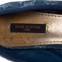 مملوكة مسبقًا Louis Vuitton Blue Monogram Denim And Beige Leather Buckle Embellished Pumps Size 38
