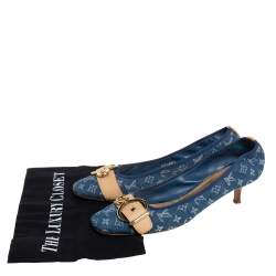 مملوكة مسبقًا Louis Vuitton Blue Monogram Denim And Beige Leather Buckle Embellished Pumps Size 38
